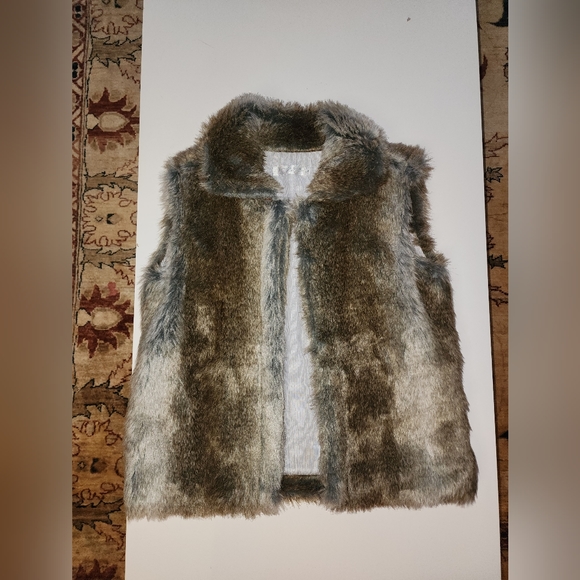 Fur Vest - Picture 1 of 2